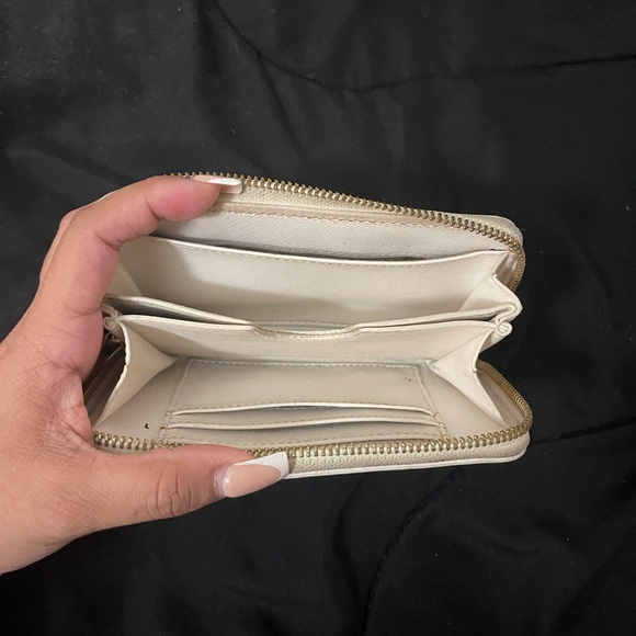 Michael Kors Wristlet/Clutch - Picture 3 of 3